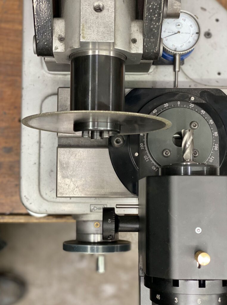 Carbide Tool Cut Off with CUTTERMASTER CM-03D Radius Attachment